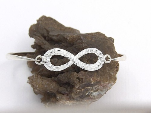 Hand Made Unique Infinity Symbol Knot Bangle Bracelet - Solid.925Sterling Silver - Picture 6 of 9