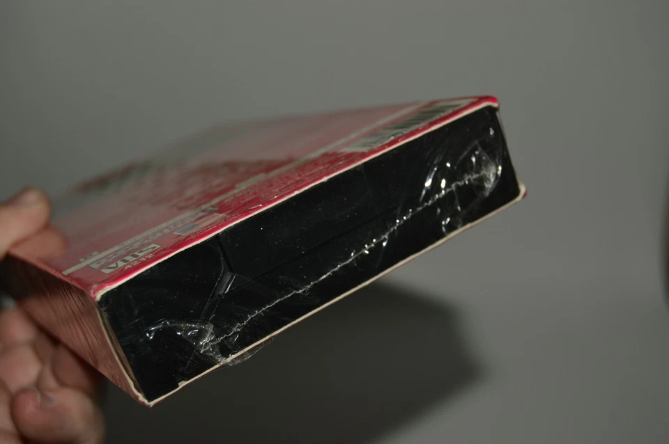 Vintage NEIGHBORS John Belushi Dan Aykroyd Factory SEALED VHS Get IGS Graded Foto 4 de 4