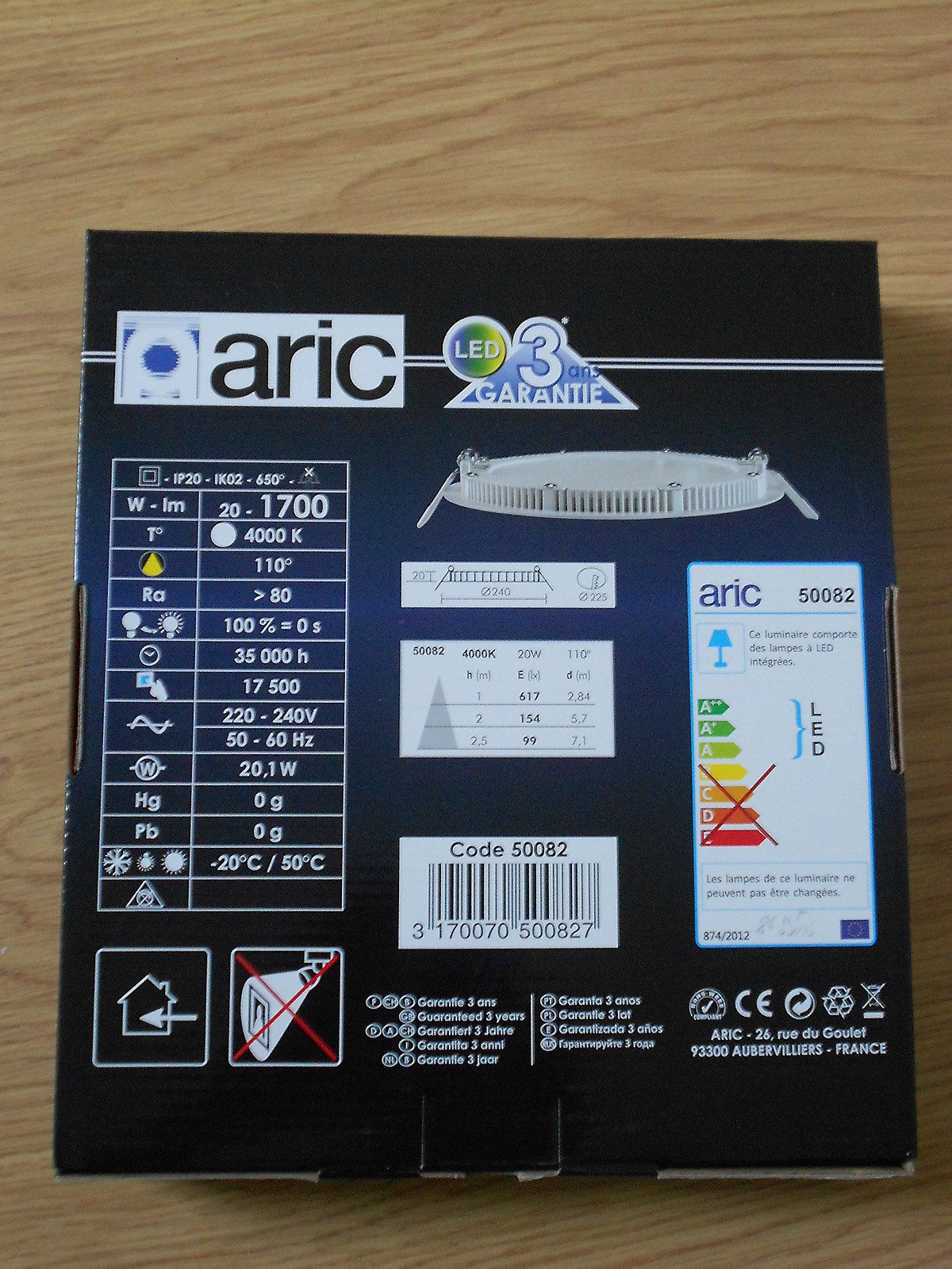 Projecteur LED 20W ARIC Flat plafonnier blanc au design épuré