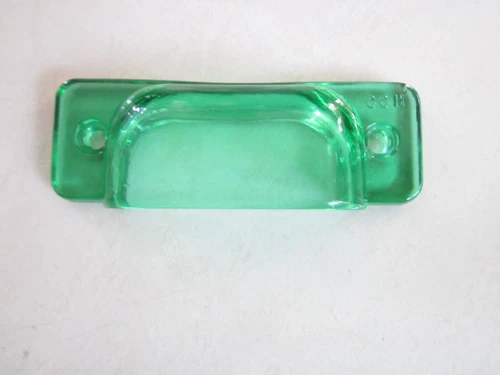 2 EMERALD GREEN GLASS CABINT PULLS DRAWER HANDELS VINTAGE STYLE