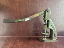 Handy Button Machine Co Handy Junior Chicago Button Press