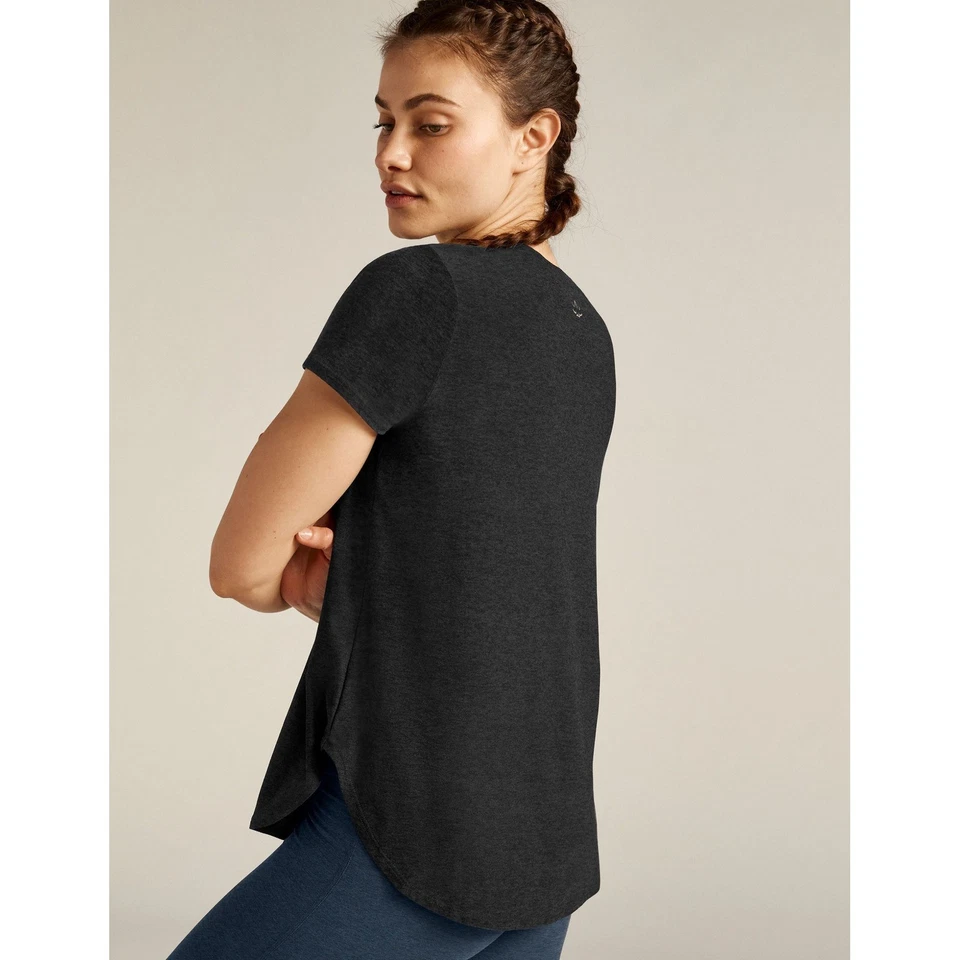 Beyond Yoga Featherweight On The Down Low Tee Black Short Sleeve Curved Hem S - Image 3 of 4
