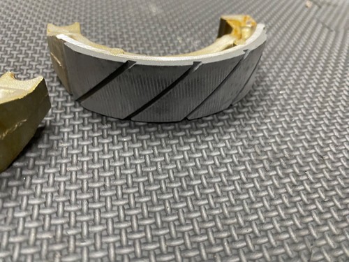 EBC - 604G - Grooved Organic Brake Shoes - Picture 3 of 5
