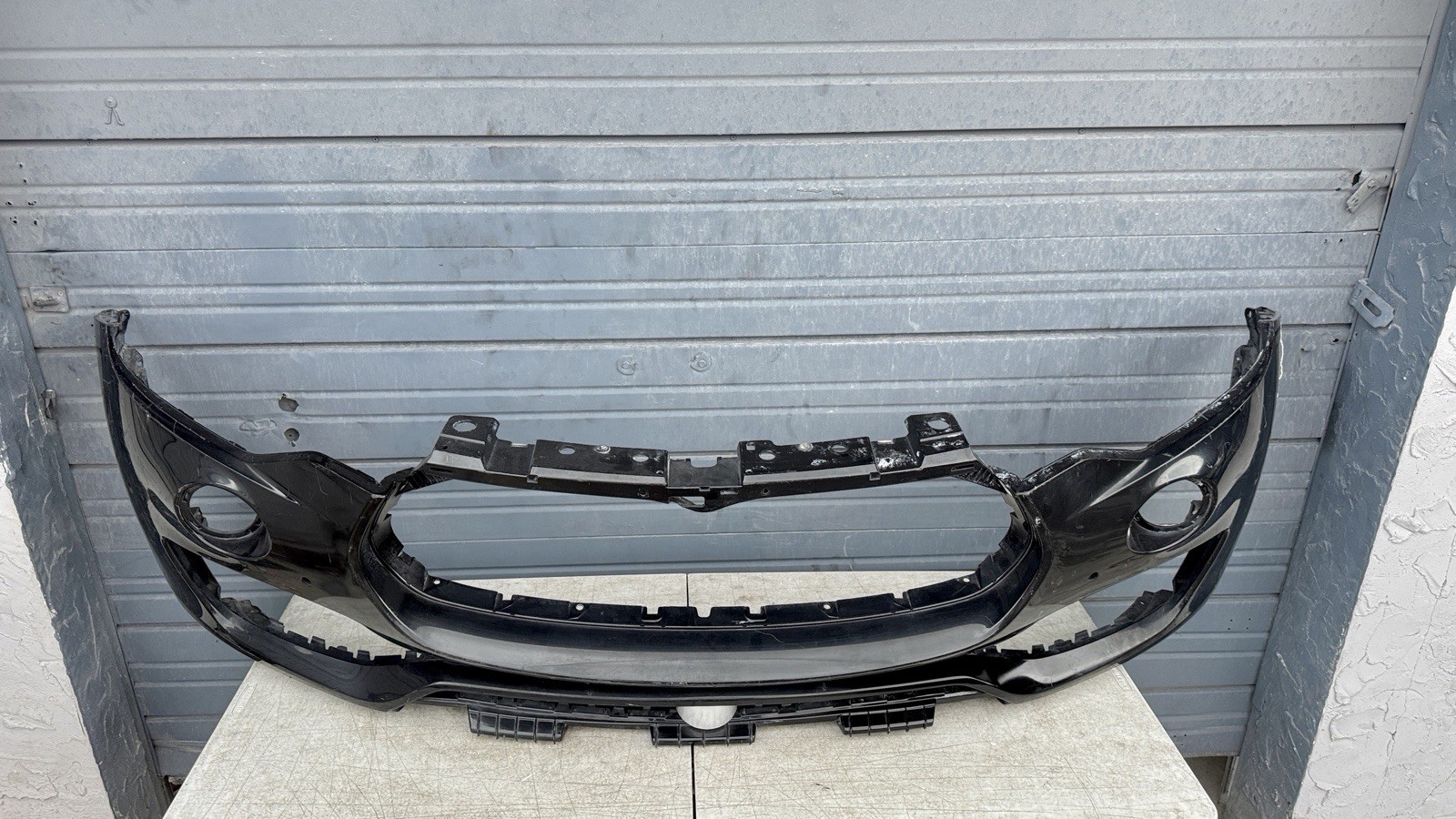 2017 2018 2019 2020 Maserati Levante Front Bumper Cover OEM Original Perfect
