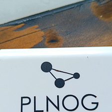 PLNOG 1200Mbps Powerline Adapter 1x RJ-45 Ethernet USB Plug & Play White