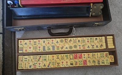 Set Vintage Mah Jong De 152 Tuiles Bakélite + 4 Racks - Royal Crisloid Années 50