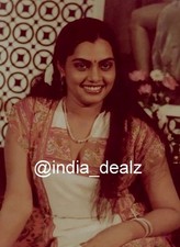 Fotografia sexy tettona modella indiana attrice donna Silk Stha Risque SIL 050