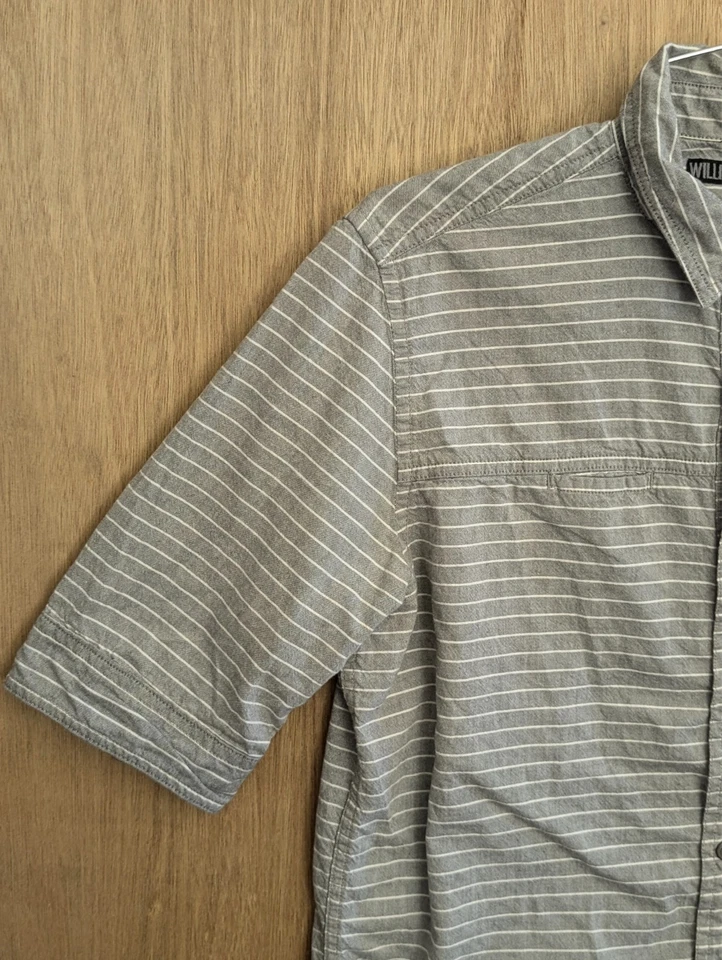 william rast button up shirt mens size M short sleeve collard striped gray - Image 2 of 4