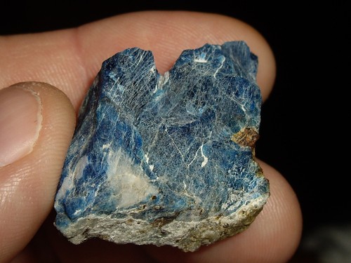 Hauyne with Fluorescent Gonnardite and Pyrite from Pakistan 15.5g - Picture 8 of 10