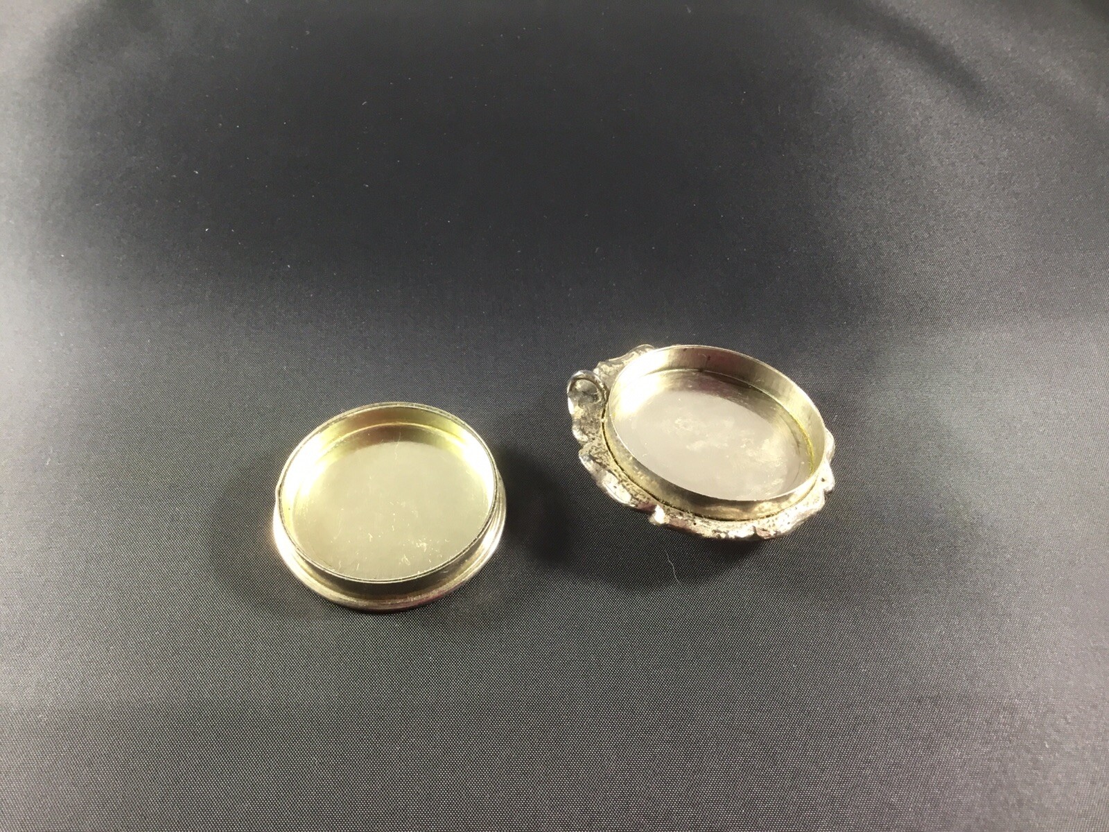 Vintage Compact Solid Perfume Box Pendent Silver … - image 3