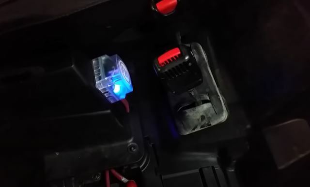 True® Small Dual Battery Kit