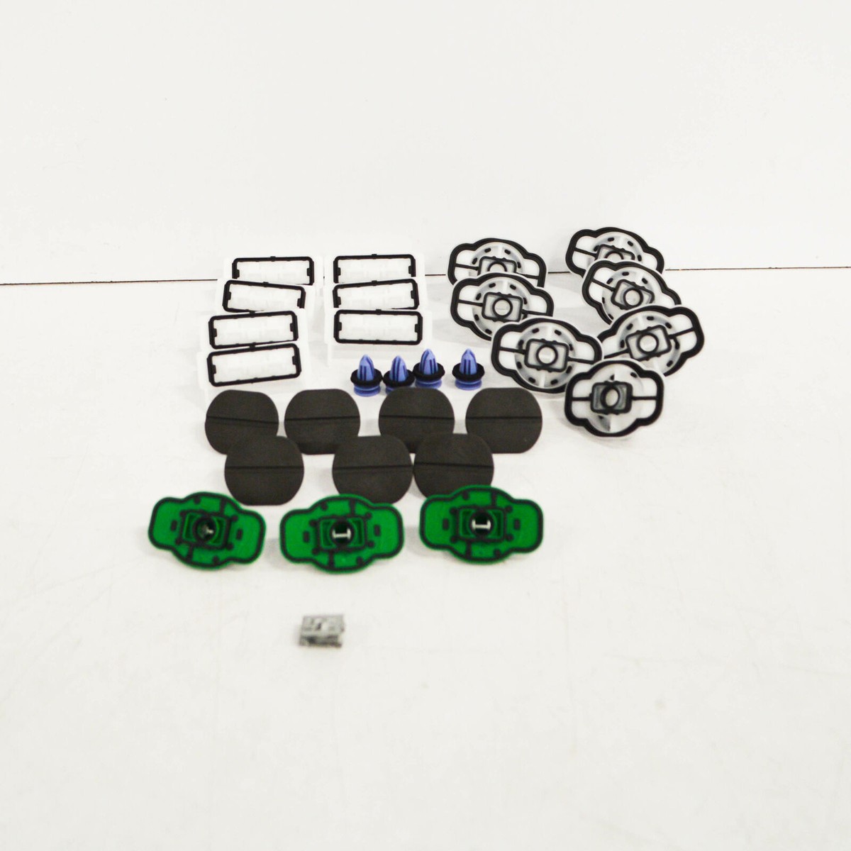 NEW AUDI A4 8W FIX SET 8W6898909 OEM | eBay