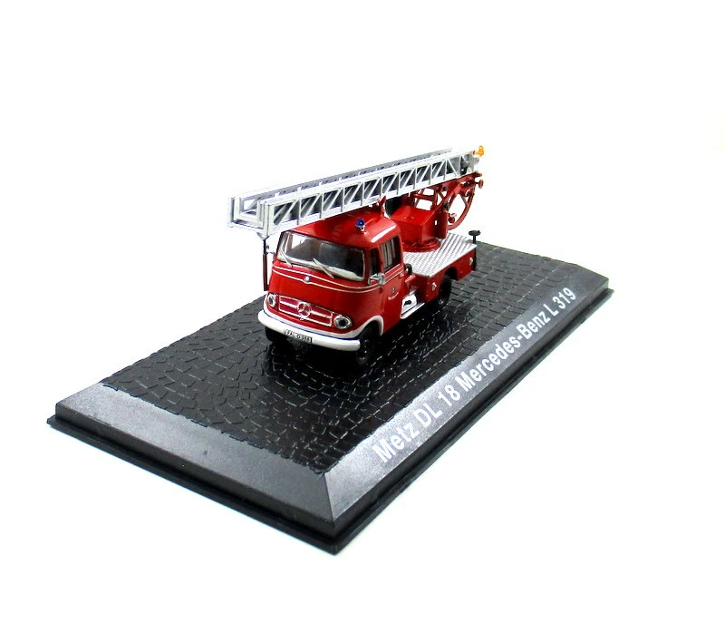 FIRE DEPARTMENT MERCEDES BENZ L-319 METZ DL 18 RED ALTAYA SCALE 1:72 TRUCK MODEL - Image 4 of 4