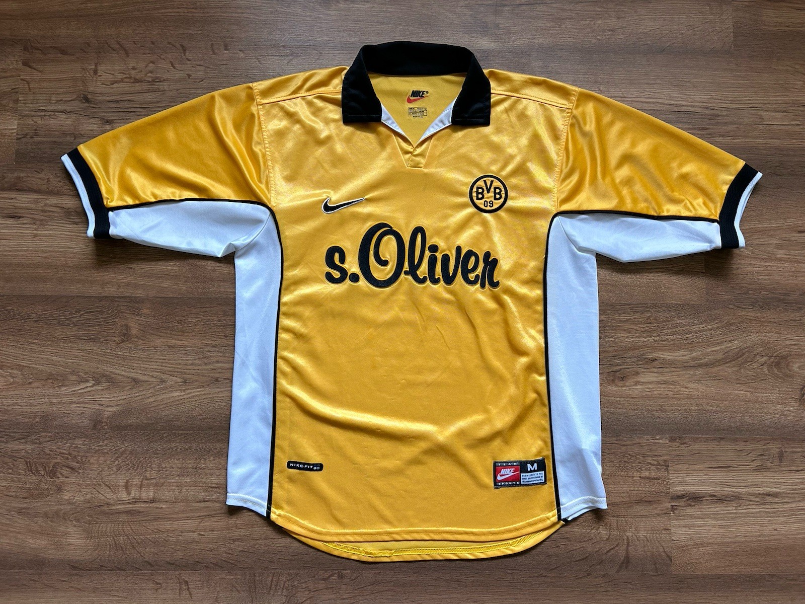 VINTAGE BORUSSIA DORTMUND GERMANY 1998/2000 HOME FOOTBALL SHIRT JERSEY NIKE