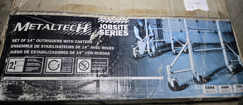 Metaltech Jobsite Series Set of 14" Outriggers with Casters for Scaffold Support