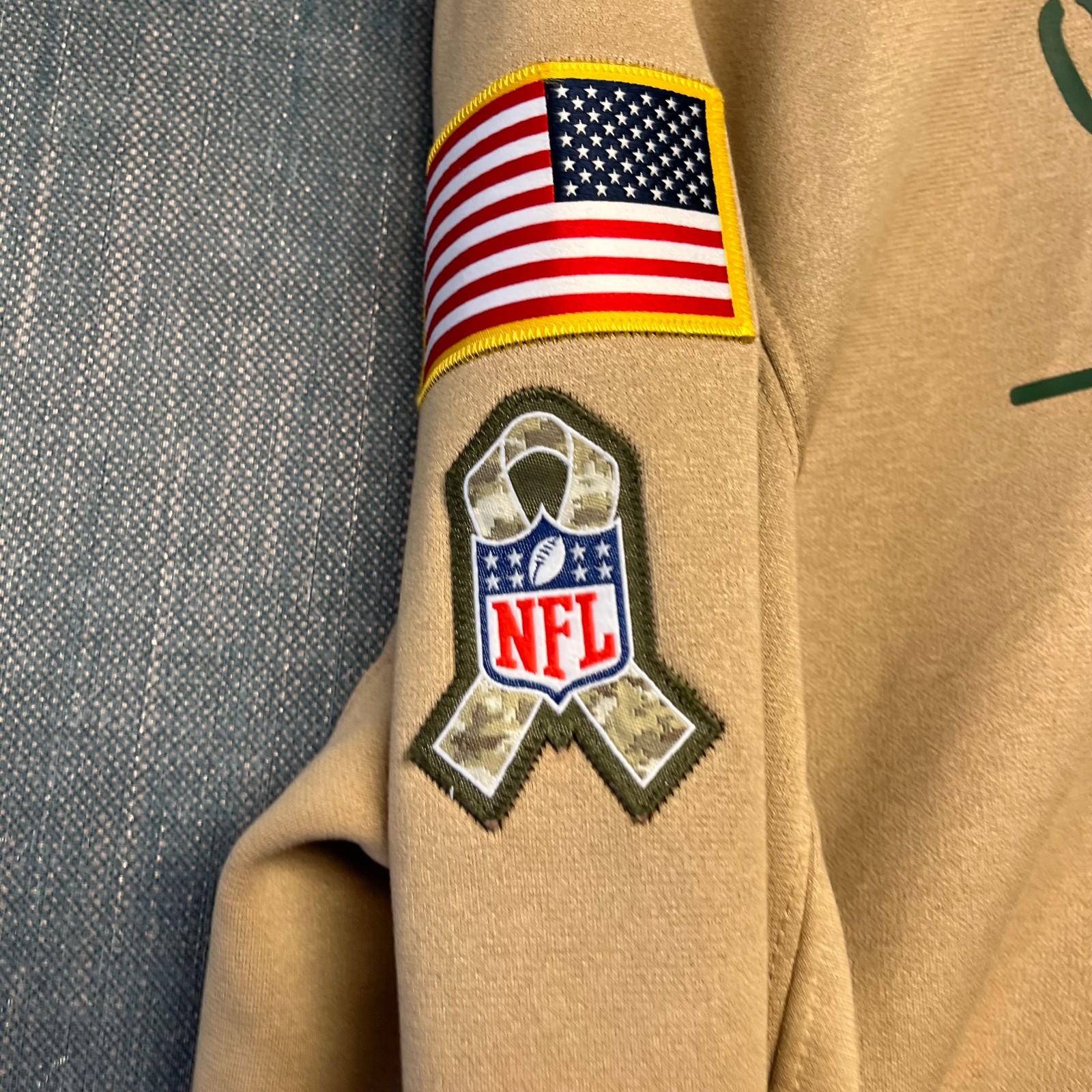 Nike NFL On-Field Green Bay Packers Boy's Hoodie L 14/16 Tan Salute to Service thumbnail 6