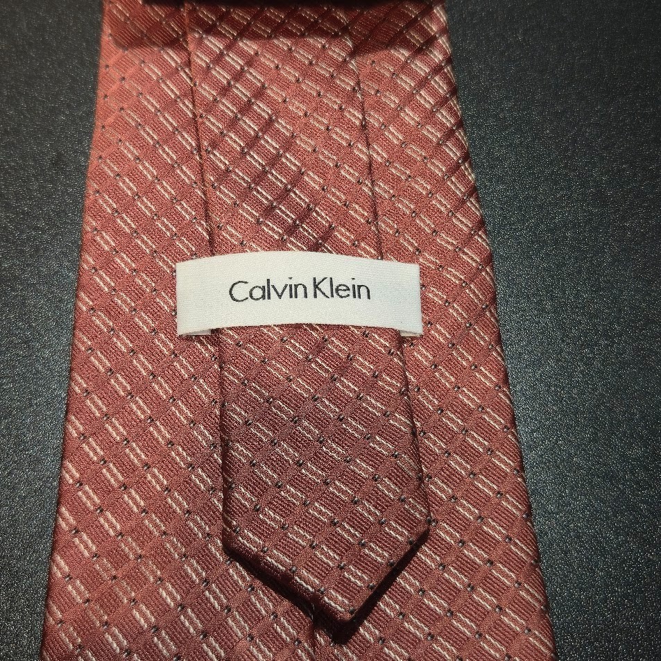 Calvin Klein Salmon-Pink Geometric Patterned Tie image 4