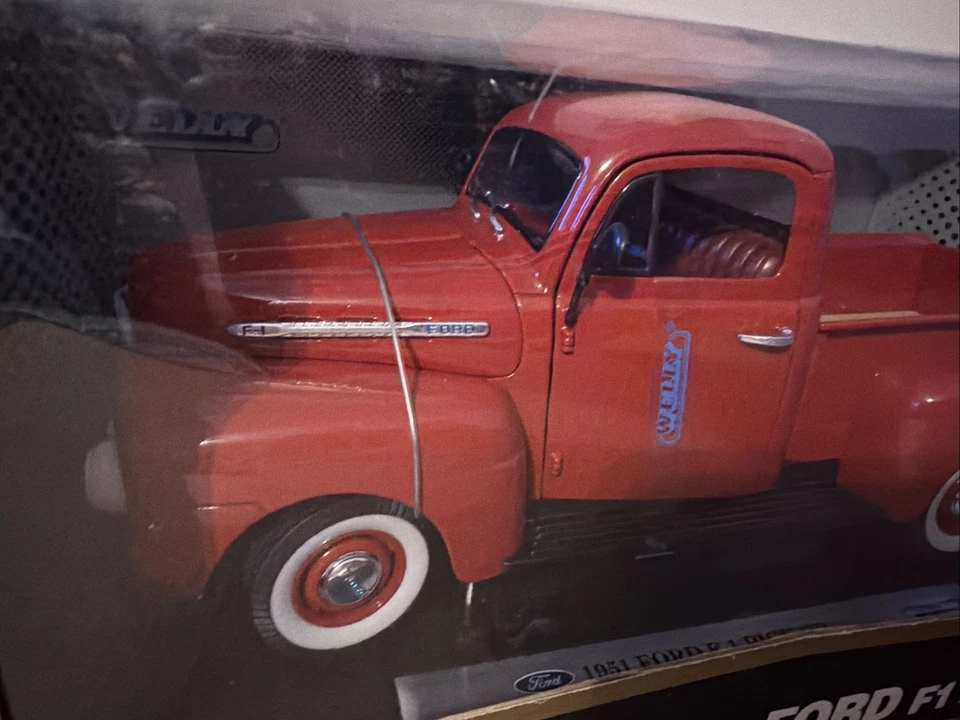 Camioneta Ford F-1 1951 Welly Diecast roja nueva escala 1:18 Foto 2 de 4