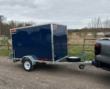 Brand New 8x5x5 Box Van Trailer inc Rear Ramp Night Blue 750KG GVW UK DELIVERY✅