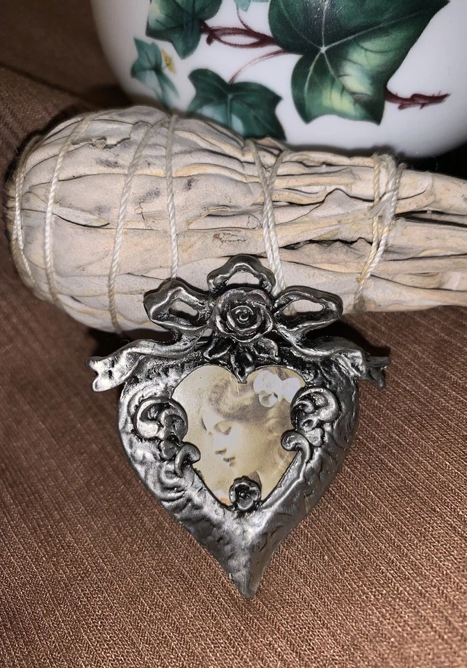 Antique Heart Pin Locket~ Mary Margaret The Pure Virgin Spirit Haunted Talisman  - Image 4 of 4
