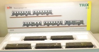 Trix H0 23225 Passenger Car Set with 5 Cars DB with Interior DCC mfx digi KK D61
