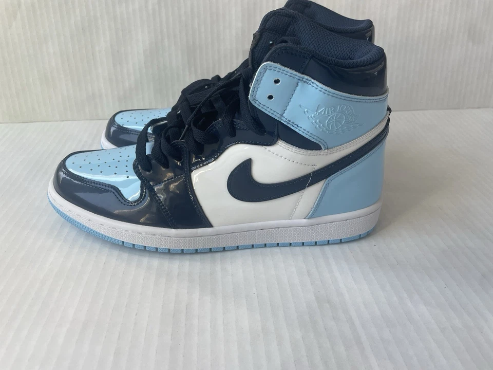 AIR JORDAN 1 RETRO ALTO OG PARA HOMBRE UNC CHAROL TALLA 9.5 CD0461-401 AZUL FRÍO NUEVO Foto 4 de 4