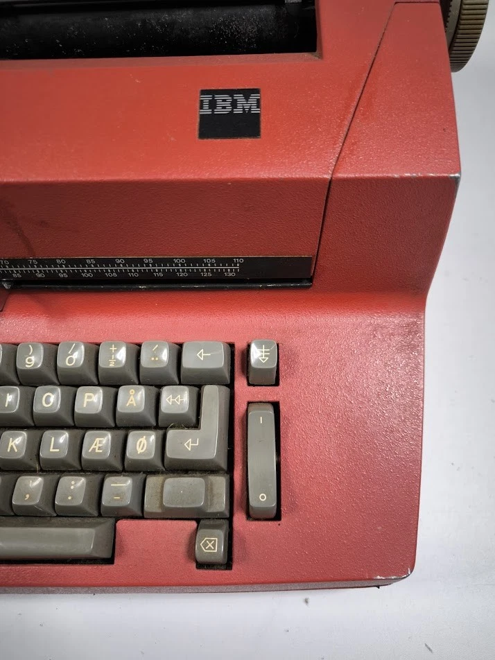 Vintage IBM Electric Typewriter - Untested, Signs of Use - Image 4 of 4