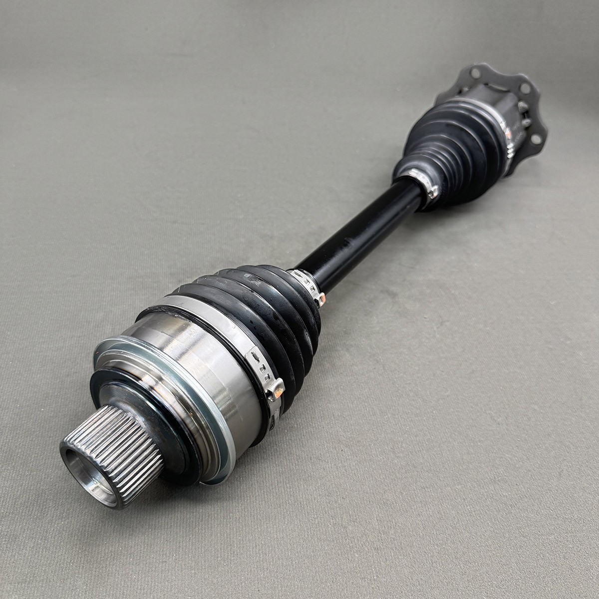 Lamborghini Urus 2023-2024 Front Right Axle shaft P/N 4M0407271AC
