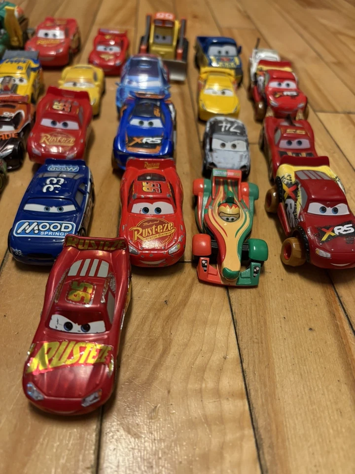 30 Disney Pixar The Cars Konvolut Vintage Kunststoff & Diecast lose Fahrzeuge - Bild 3 von 4
