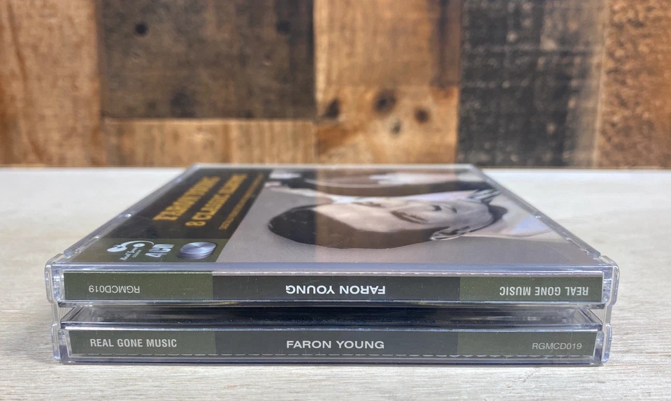 Faron Young - 8 Classic Albums - 4 CD Set - MINT discs Foto 3 de 4