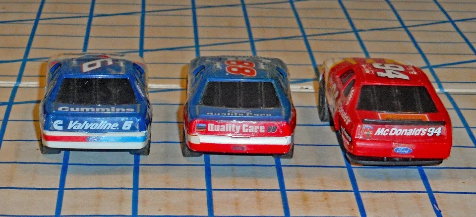 Lote de 3 coches de stock Toy Biz NASCAR Thunderbird Pullback 97 Jarrett Elliot Martin Foto 4 de 4