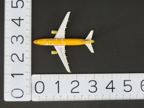1:400 Scale Gemini Jets GJSKV801 Die-Cast Skybus Airbus A319 Aircraft N521VA - Picture 9 of 14