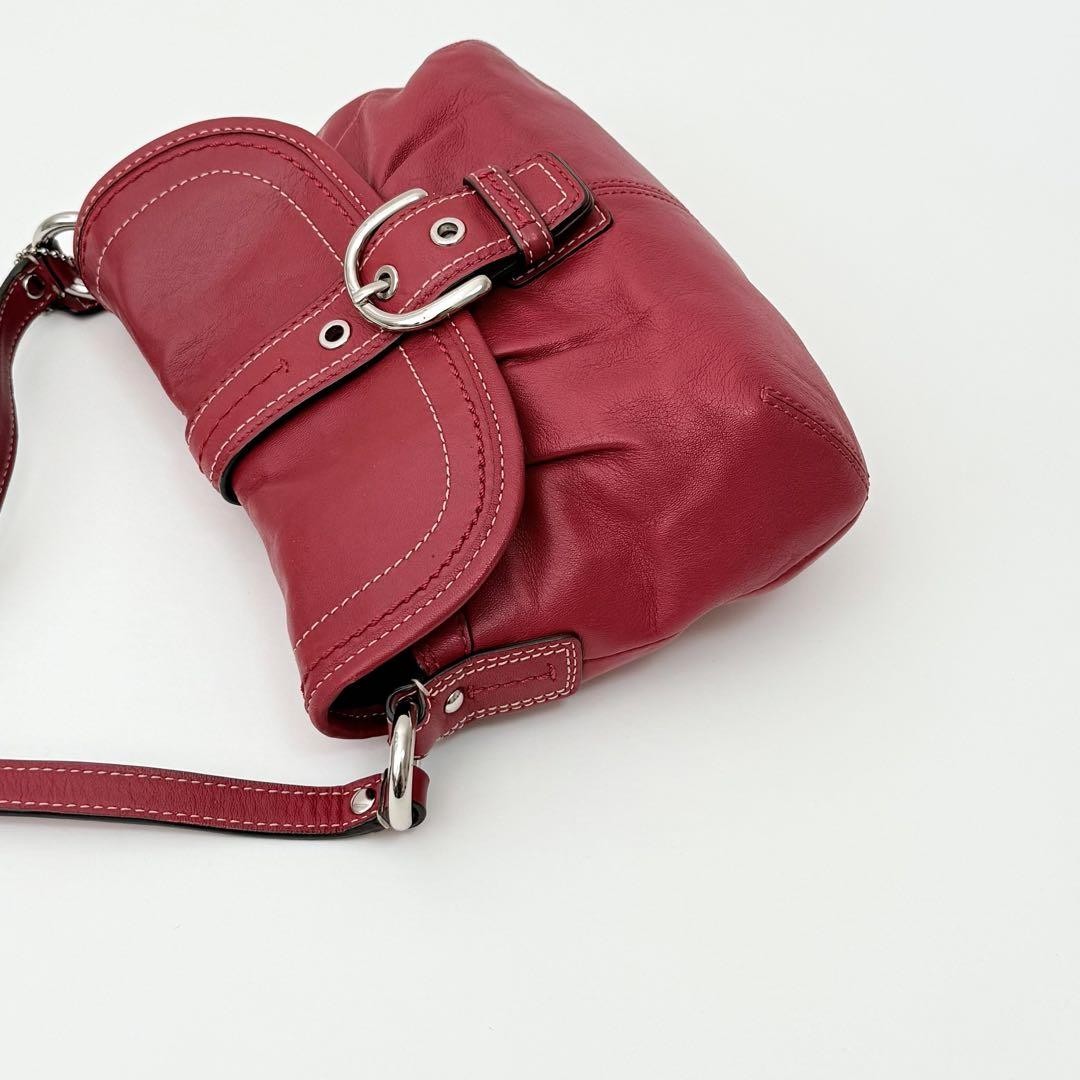 バッグ Coach Soho Red Leather Shoulder Bag Coach Soho Stitch Leather Shoulder Bag - Red Leather Design