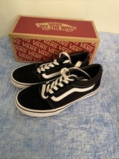 Vans ward Youth 4 Black White Low Top Suede Lace Up Sneakers In Box