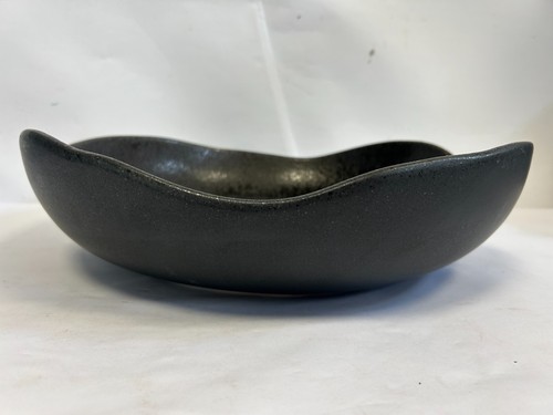 Unique Artisan Black Glazed Ceramic Bowl Scalloped Edge Centerpiece | H4T G120 - Picture 7 of 12