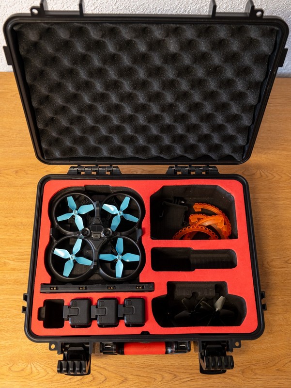 DJI DRONE AVATA w/ batteries, hard Case