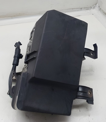 2003-2005 Mazda 6 Engine Fuse Box Assembly OEM