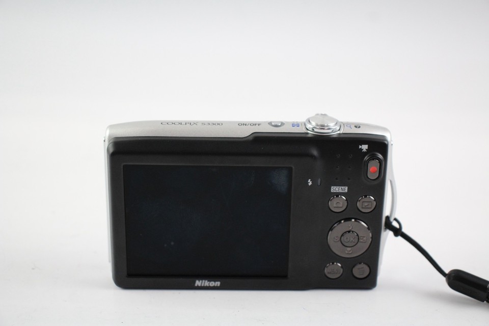Nikon COOLPIX S3300 Compatta Rossa 16MP 6x Zoom Ottico - Occasione 85% Nuovo - Foto 2