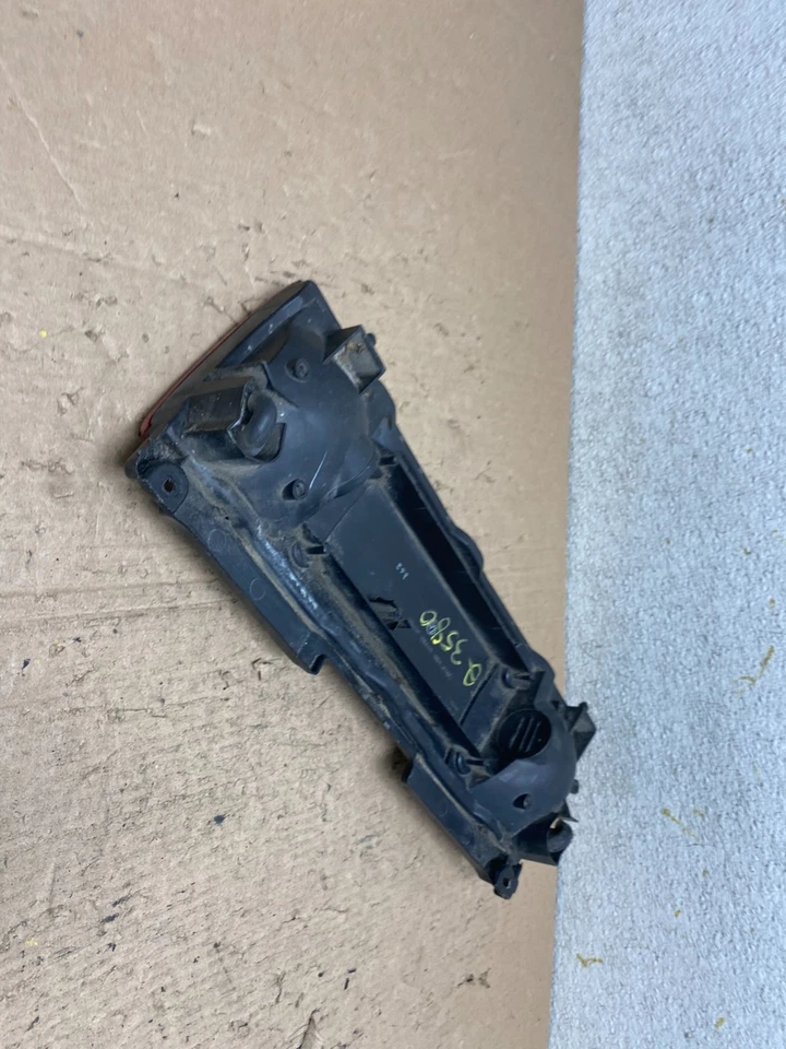 Luz de reflejo central trasera Q3580 1991 a 1994 Suzuki Swift 2 puertas hatchback Foto 4 de 4