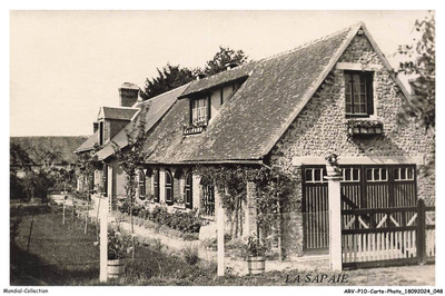 ARVP10-0624-FOTO-KARTE - Die Sapaie - Blick Auf Ein Haus