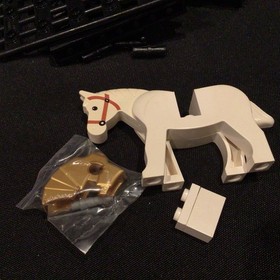 Vintage LEGO Castle Kingdoms 7946 King's Castle (2010) - NOT COMPLETE