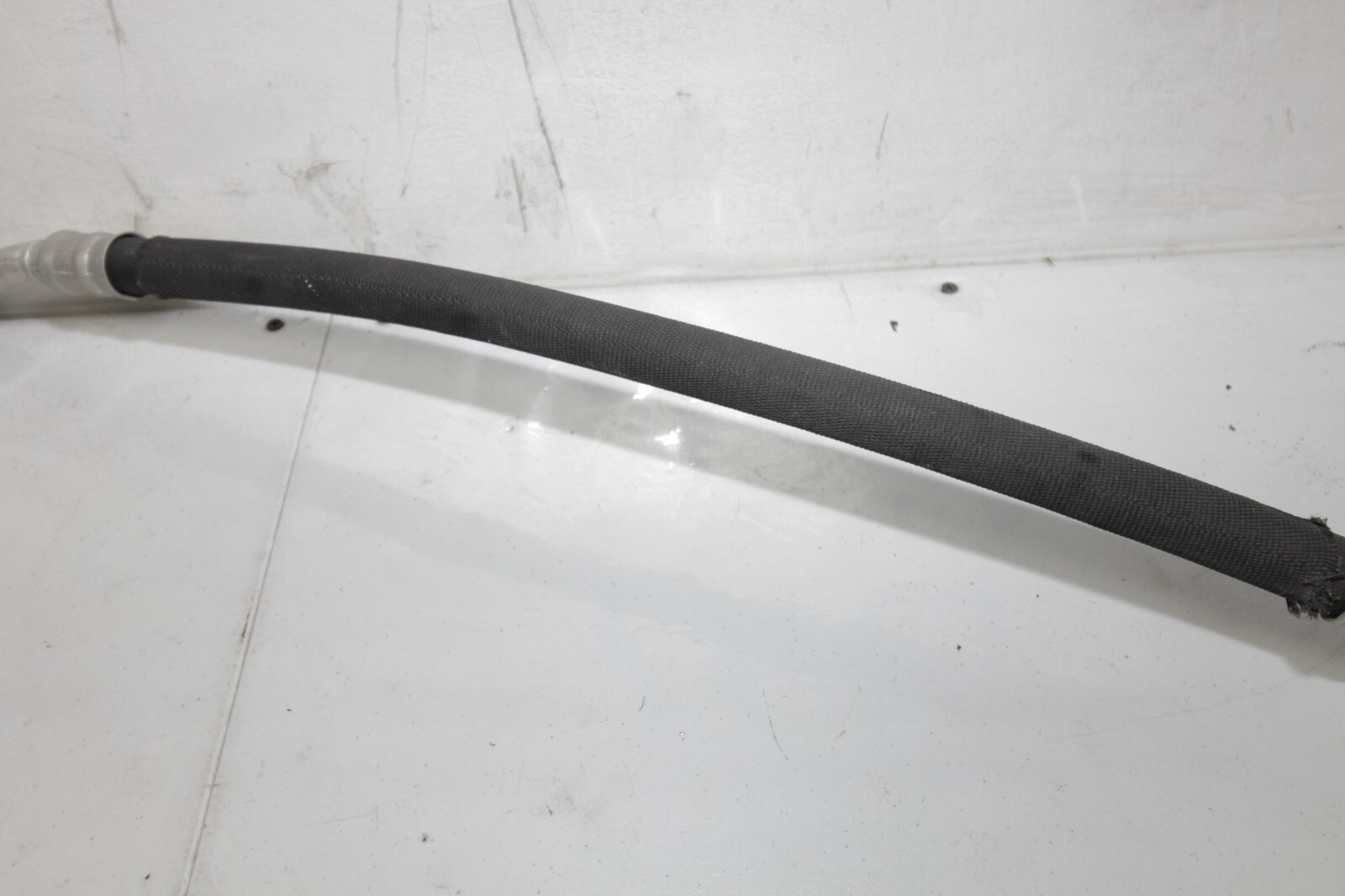 08-13 AUDI R8 4.2L V8 OEM AIR CONDITIONING REFRIGERANT SUCTION HOSE 420260708