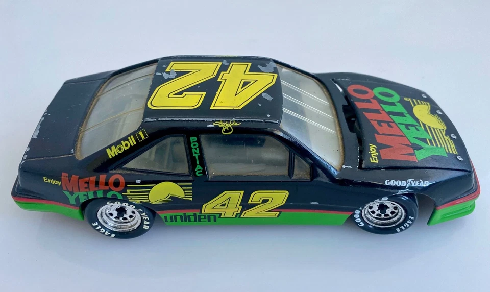 Kyle Petty #42 Mello Yello Revell 1991 Pontiac Gran Prix 1:24 Diecast no box - Image 2 of 4