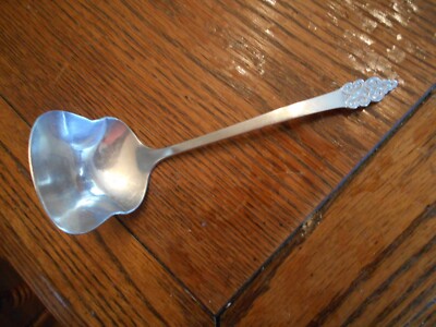 International Deep Silver 1968 TRIUMPH Pattern Gravy Ladle Silverplate 5309