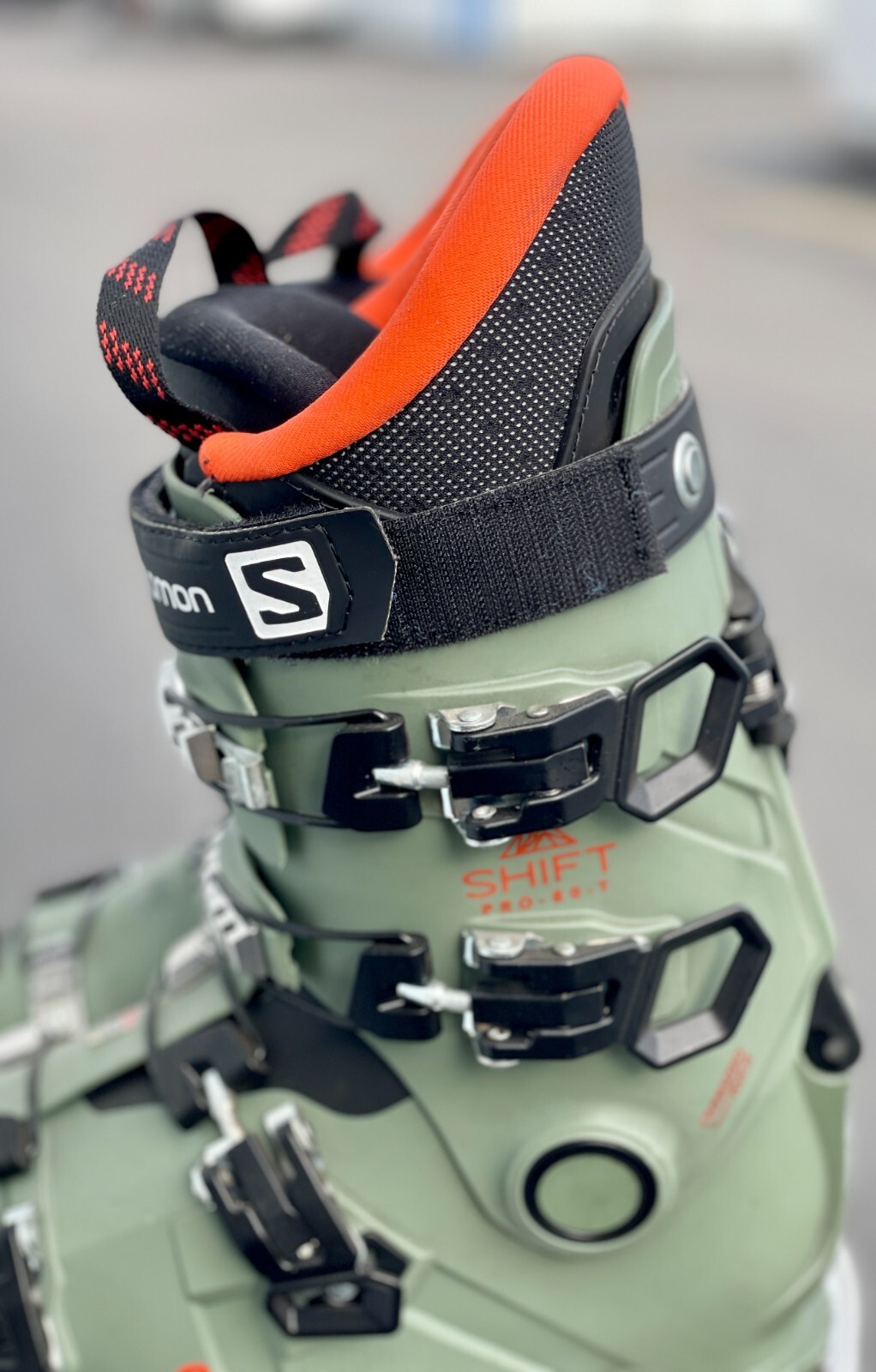 SALOMON Mai usato Sa Shift Pro 80 24 24.5 inutilizzato mai sciato ha qualche difetto