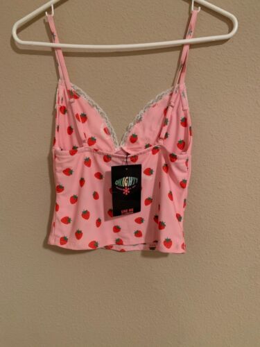 Omighty O-mighty strawberry fields with lace trimming and white bow cami top - Picture 4 of 8