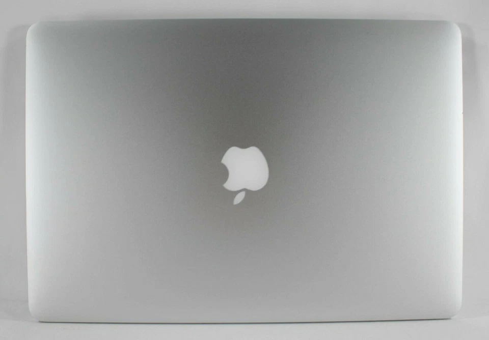 Apple MacBook Pro 15" - NEW SSD 4TB - 16GB RAM - 3.4GHz i7 - Monterey - STAIN - Image 4 of 4