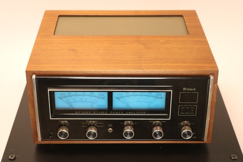 McIntosh MC-2205 in Original Cabinet -Good Condition