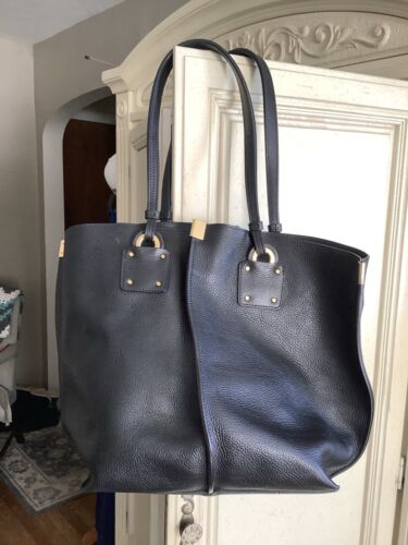 Chloe Vick Blk Leather Tote Gold hardware Matching Zip Pouch 12"x12"x12" Perfect