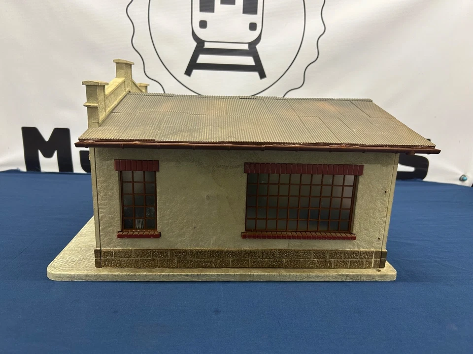 USA Trains Bobby’s Garaje Estación de Servicio Edificio SIN CAJA Foto 2 de 4